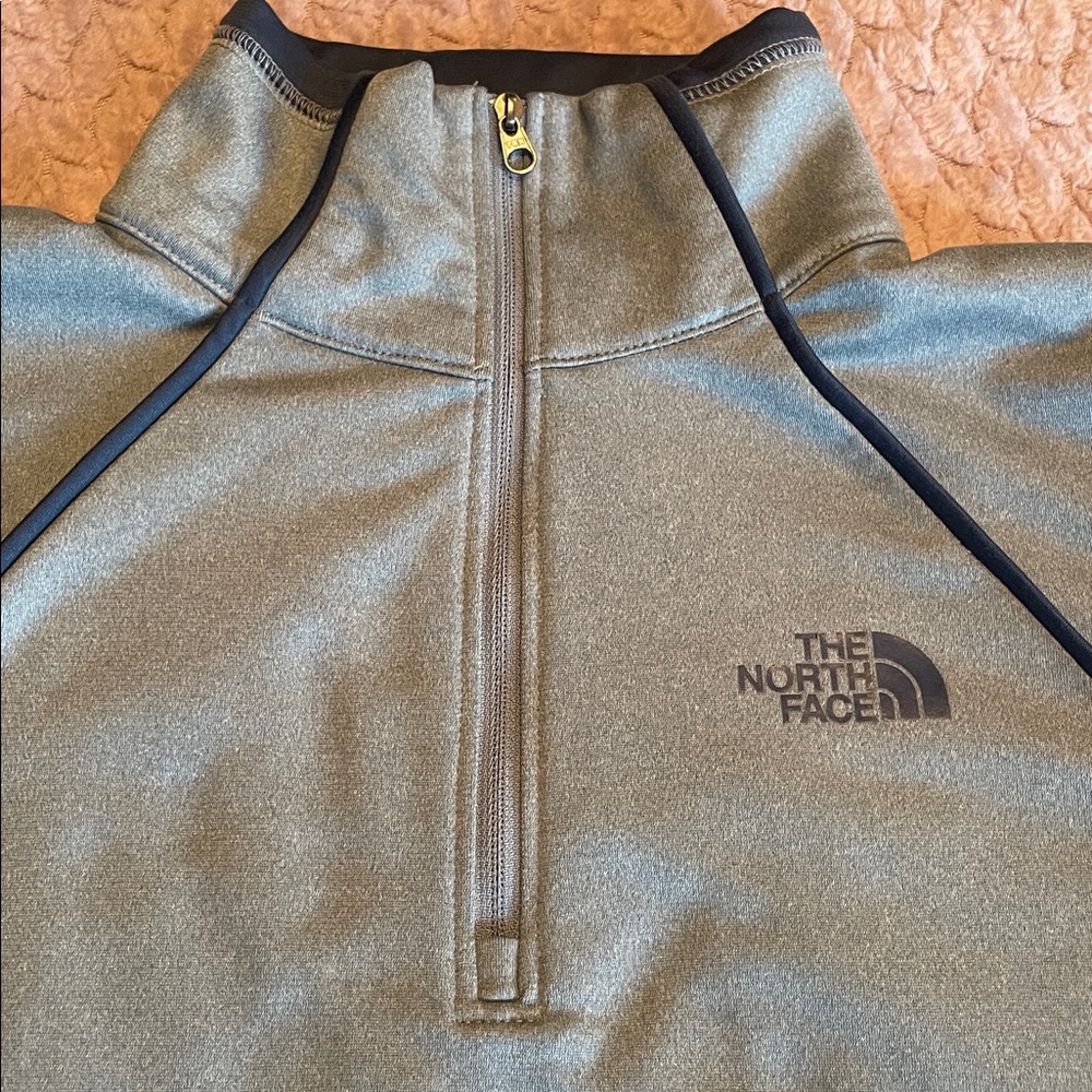 The North Face 1/4 zip up fleece - size women’s Medium - Picture 2 of 11